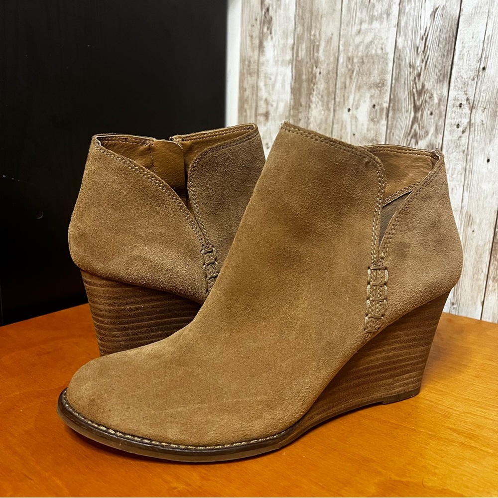 Lucky Brand Suede Wedge Ankle Booties Size 9
